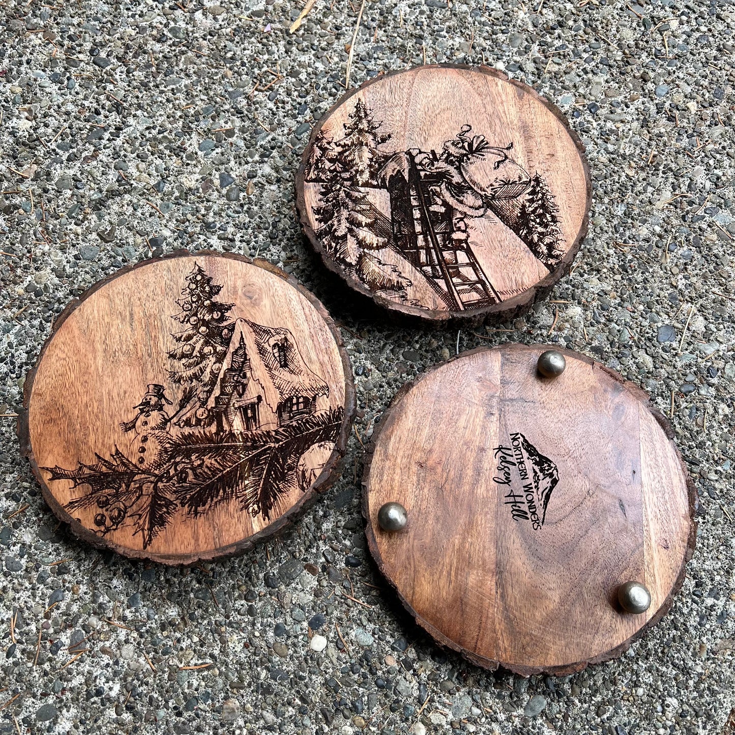 8.5" Christmas Trivets